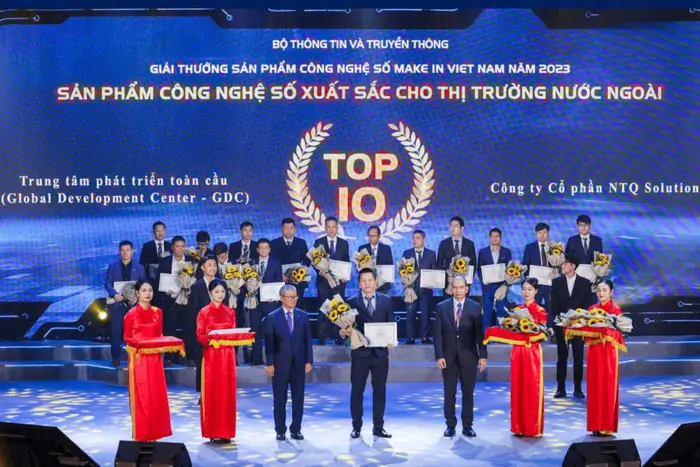 NTQ received the top award at Make in Vietnam 2023