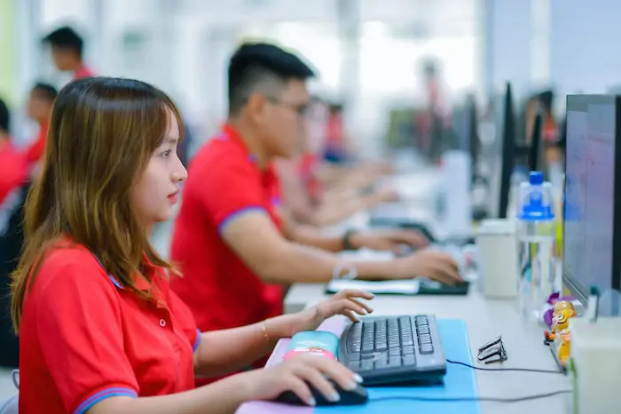TMA develops flexible ECU software TMA’s employees work hard to develop a software architecture for future flexibility